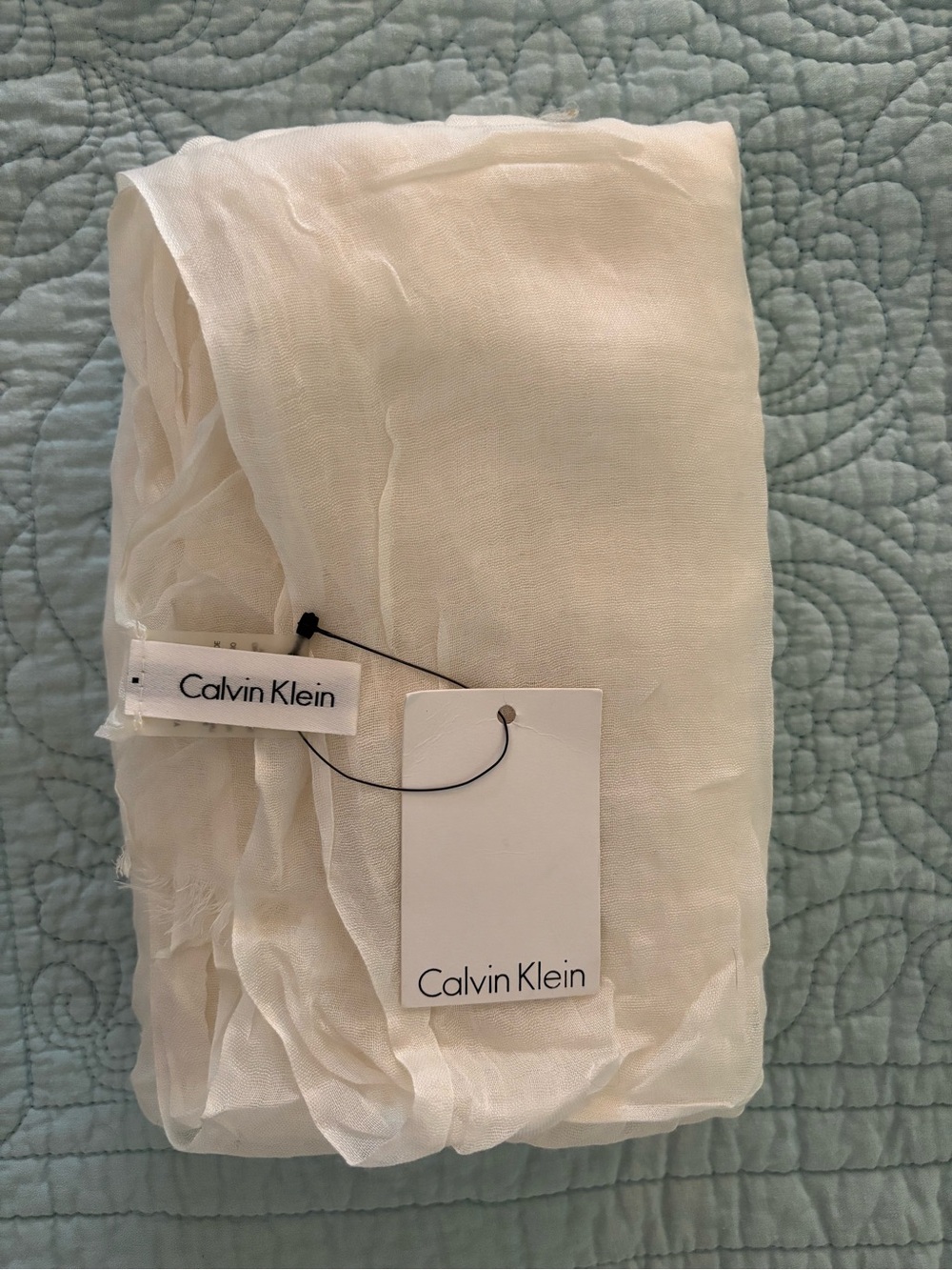 NWT Calvin Klein white scarf with silver-tone logo charm $38 - Great Gift!